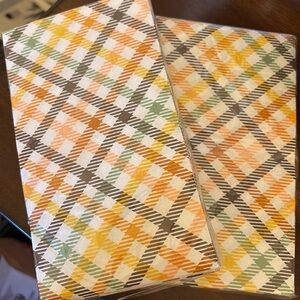 Spritz 2 ply Guest Napkins, 3 pack bundle, 20 in each pack. Brand new!